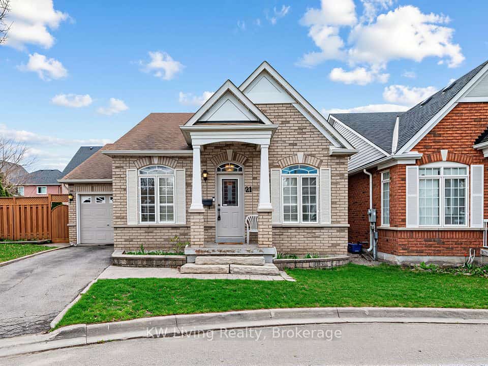 21 Cliveden Place, Markham, ON L6C 2S4