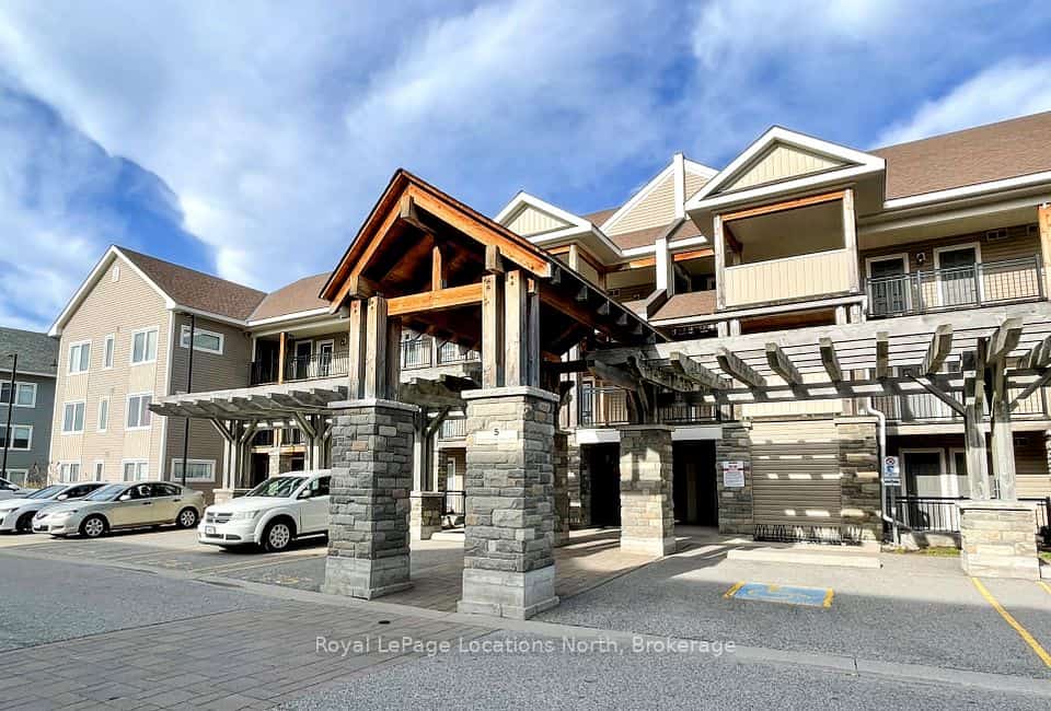5 Anchorage Crescent #102, Collingwood, ON L9Y 0Y6