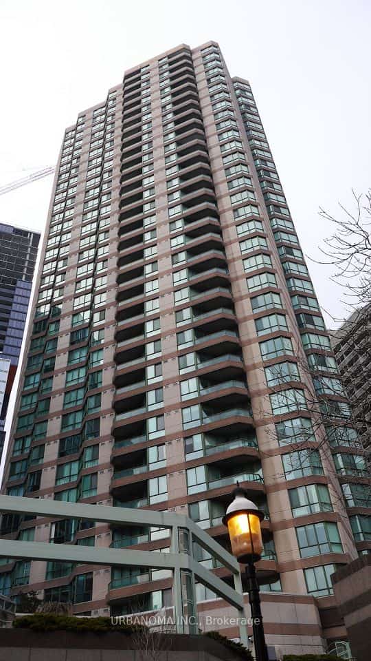 Minto Plaza, Toronto