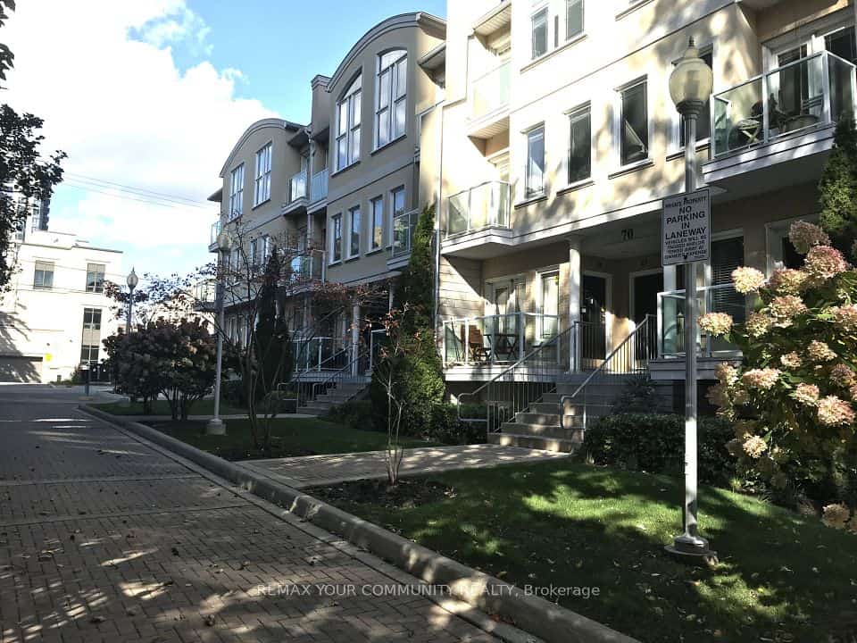 70 Byng Avenue #29, Toronto, ON M2N 7L9