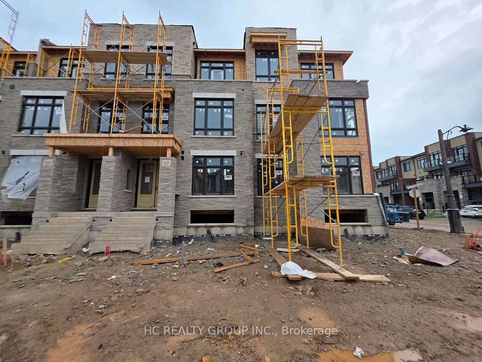 107 Jack Bowerbank Boulevard, Oakville, ON L6M 4K1