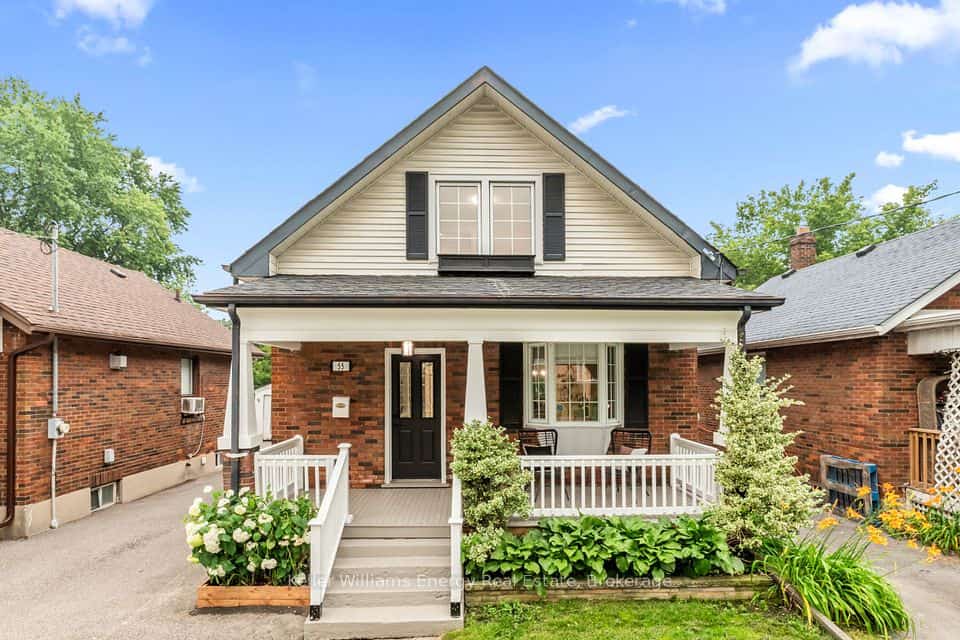 55 Arlington Avenue, Oshawa, ON L1G 2N3