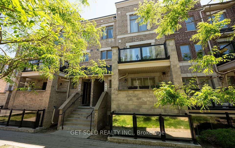80 Parrotta Drive #132, Toronto, ON M9M 0E6