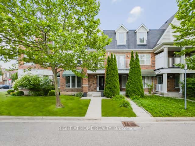 202 Magurn Gate, Milton, ON L9T 7B4