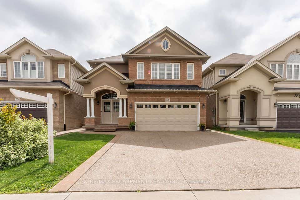 67 Bellroyal Crescent, Hamilton, ON L8J 0E7