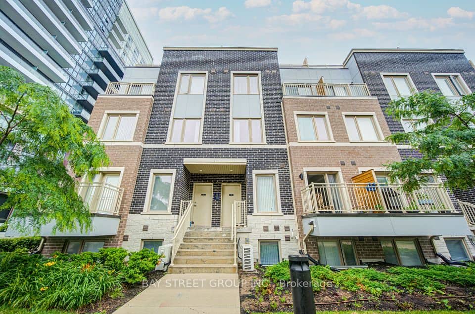 11 Honeycrisp Crescent, Vaughan