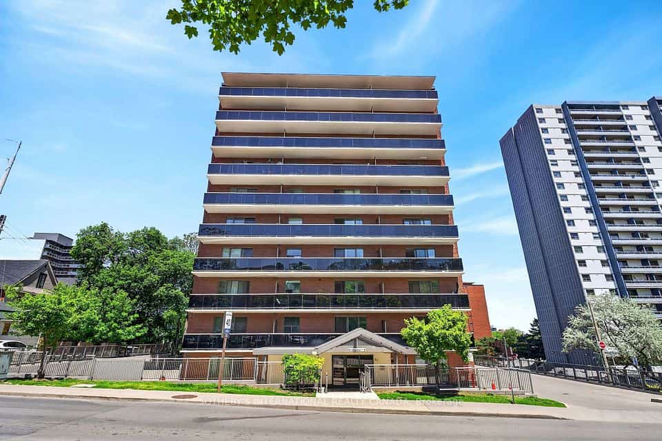 81 Charlton Avenue E #103, Hamilton, ON L8N 1Y7