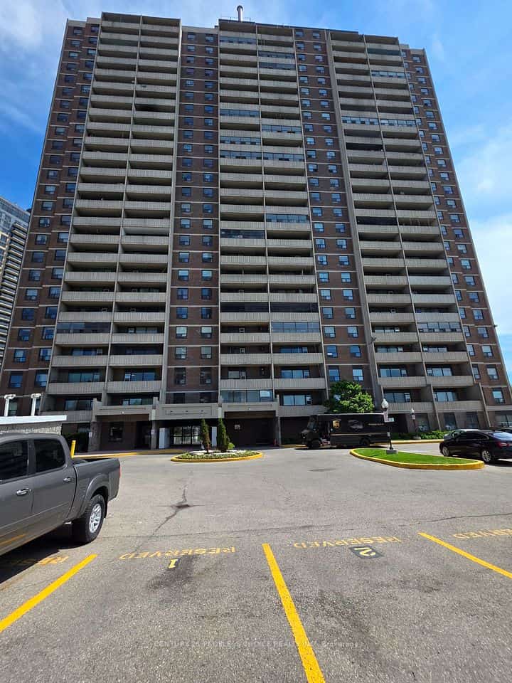 3390 Weston Road #301, Toronto, ON M9M 2X3