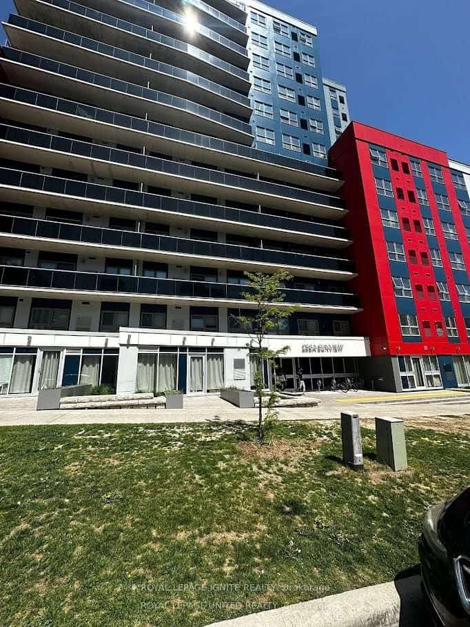 258A Sunview Street #111, Waterloo, ON N2L 0H6