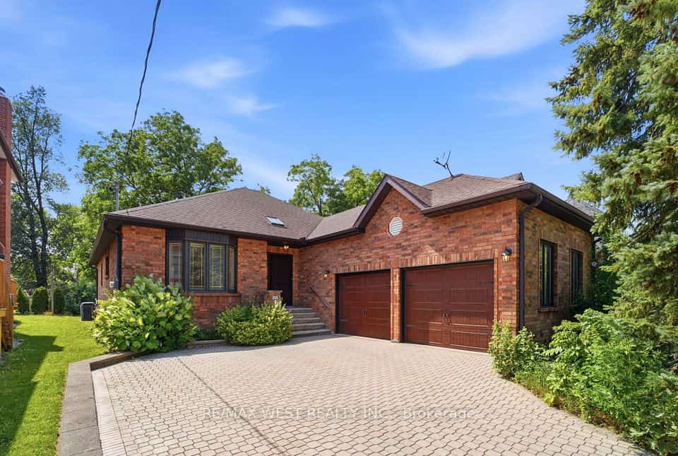 88 Riverdale Drive, Toronto, ON M9V 2T9