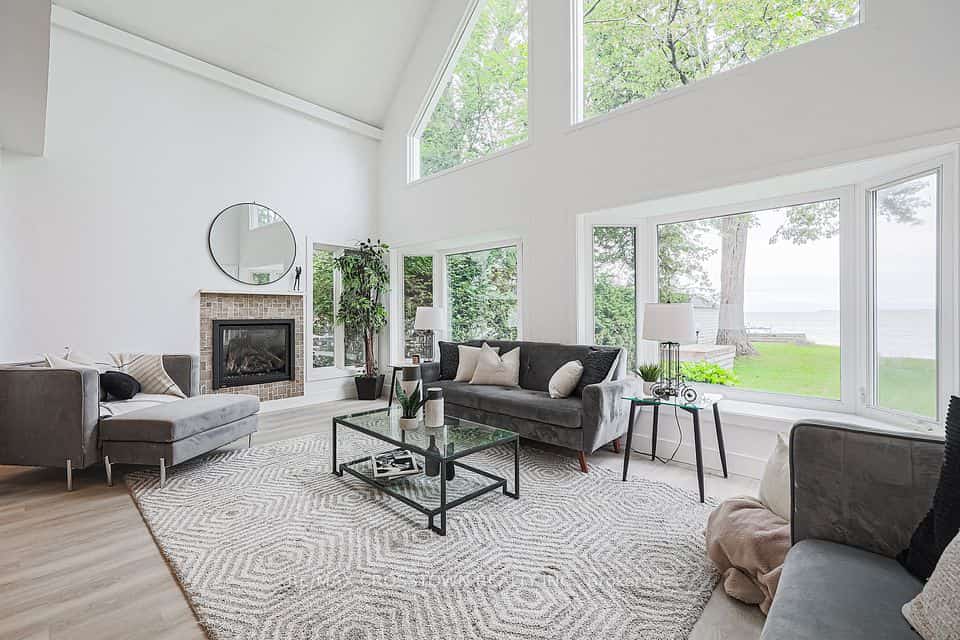 128 Moores Beach Road, Georgina, ON L0E 1N0
