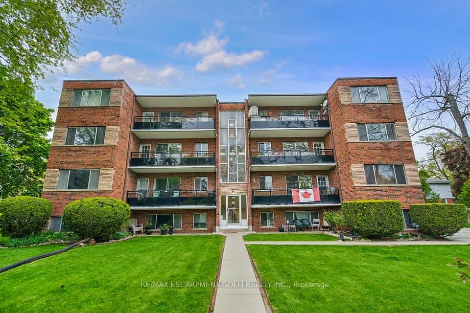 2433 First Street, Burlington