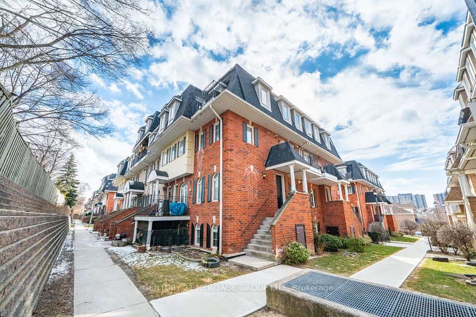 64 Sidney Belsey Crescent #301, Toronto, ON M6M 5J4