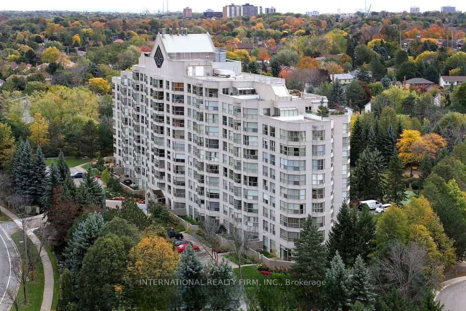 1700 The Collegeway, Mississauga
