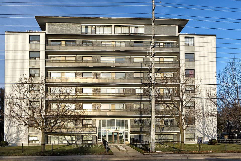363 Lakeshore Road E #504, Mississauga, ON L5G 1H7
