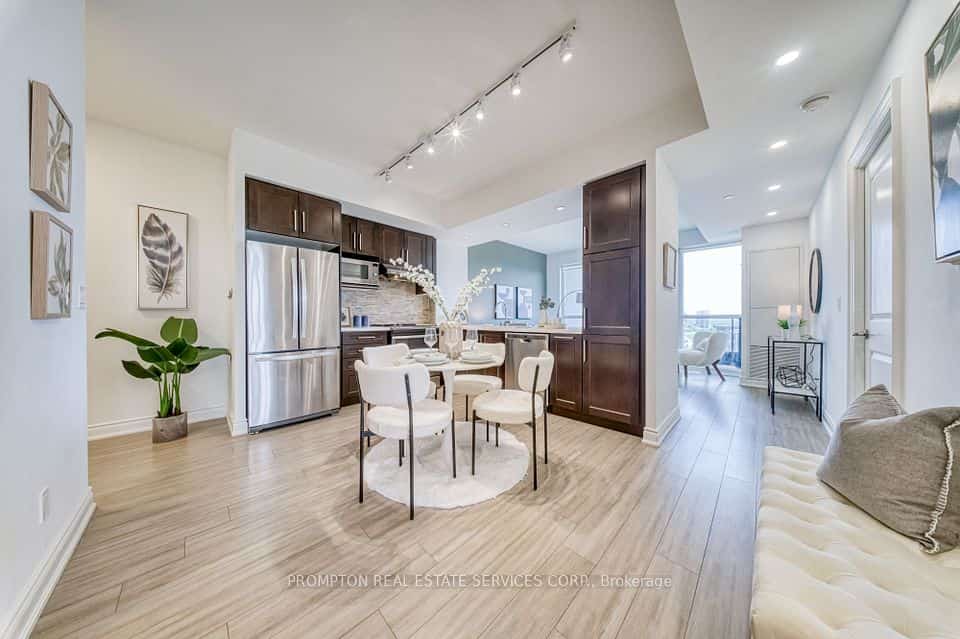38 Cedarland Drive #1208, Markham, ON L6G 0G7