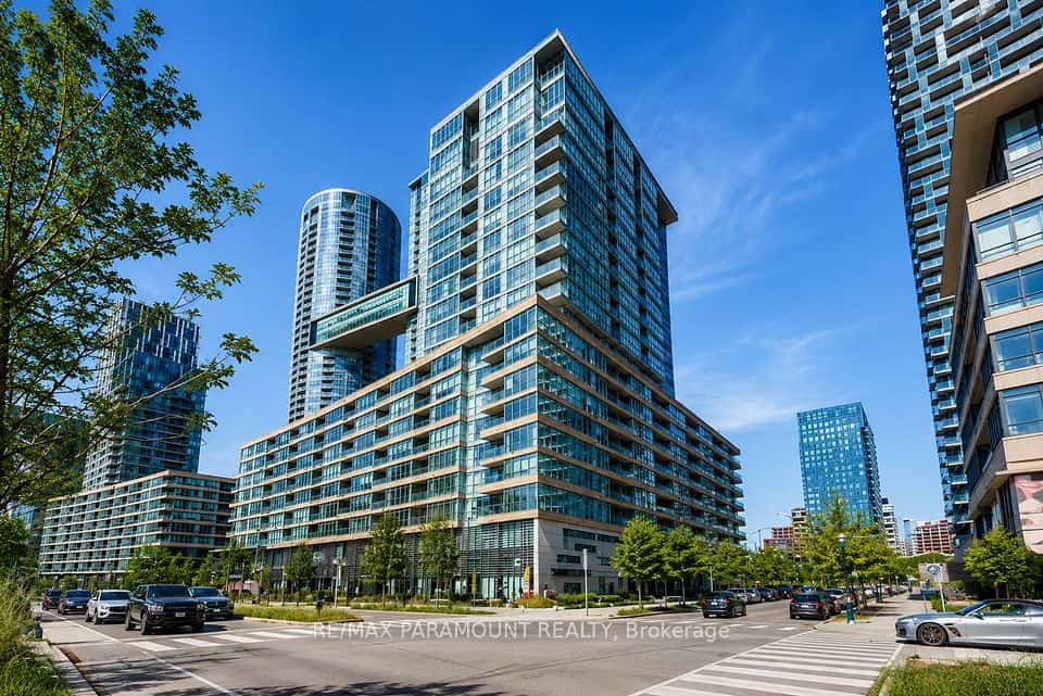 10 Capreol Court #555, Toronto, ON M5V 4B3