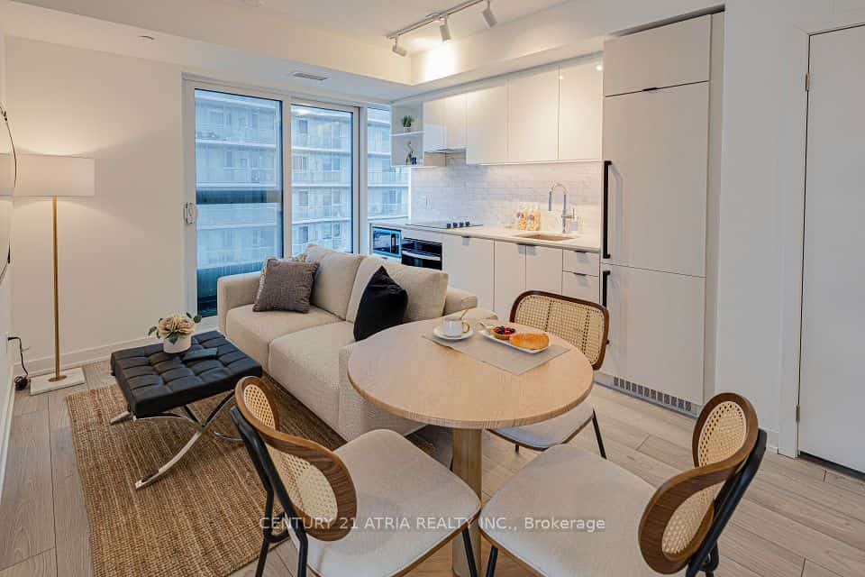 252 Church Street #2706, Toronto, ON M5B 0E6