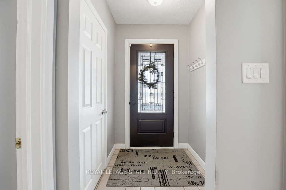 473 Mohawk Road W, Hamilton, ON L9C 1X3