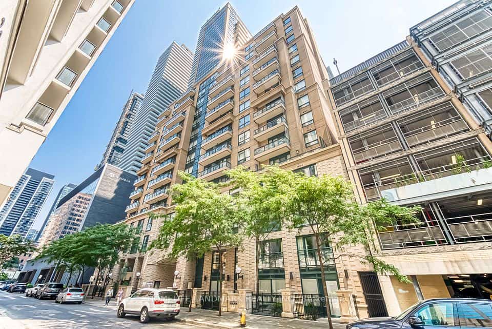 35 Hayden Street #2701, Toronto, ON M4Y 3C3