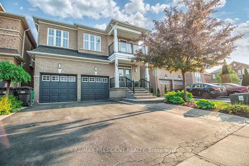 44 Robitaille Drive, Brampton, ON L6R 0H6