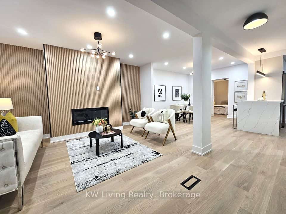 113 Humbercrest Boulevard, Toronto, ON M6S 4L4