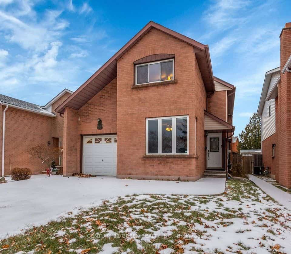 14 Clydebank Place, Hamilton, ON L8E 4K2