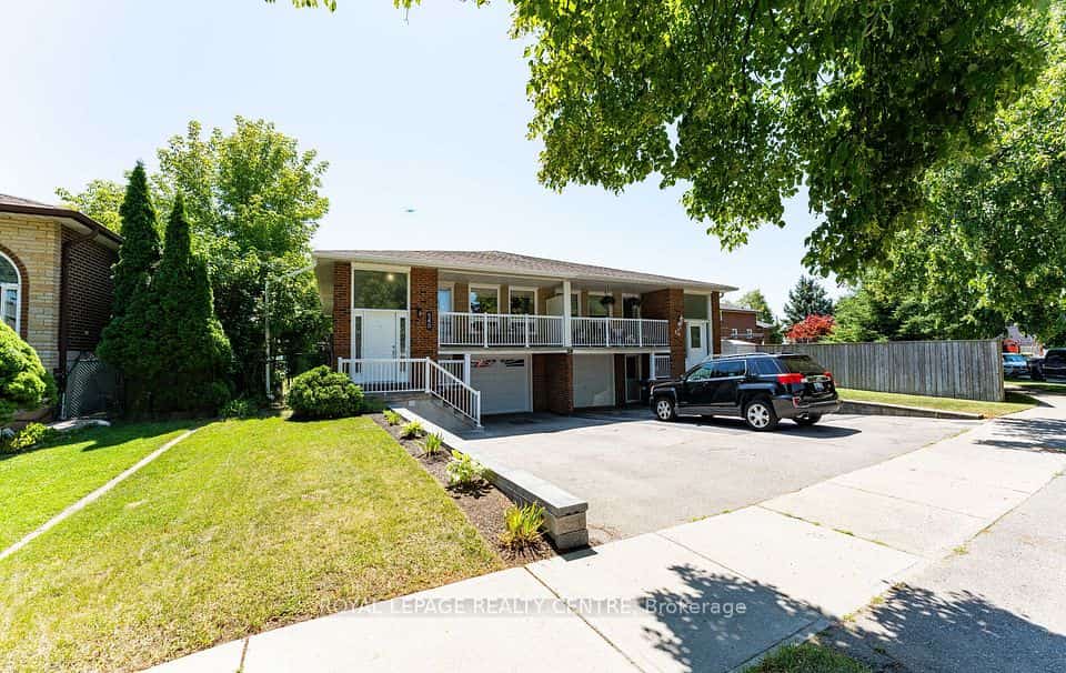 540 Cavell Drive, Mississauga, ON L5B 2N9