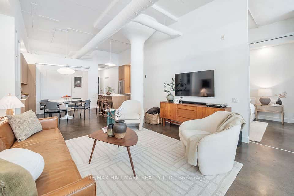233 Carlaw Avenue #406, Toronto, ON M4M 3N6