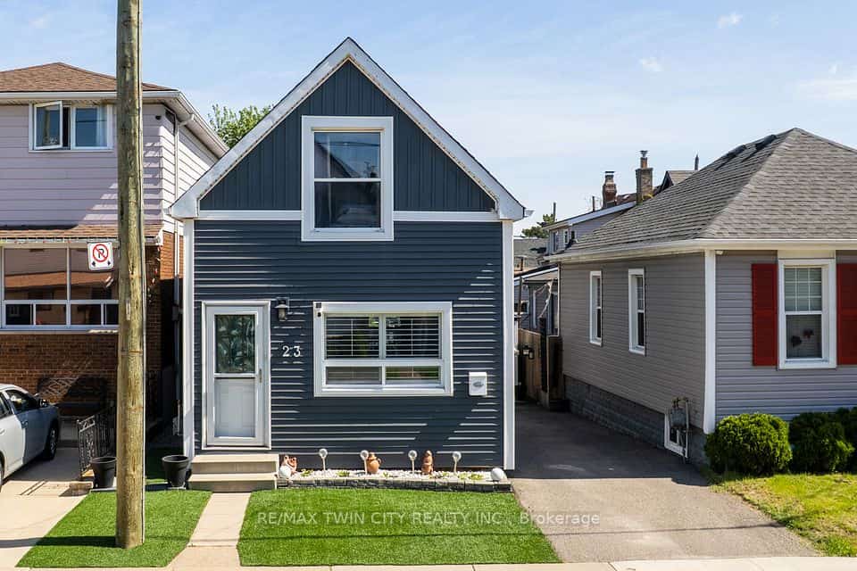 23 Britannia Avenue, Hamilton, ON L8H 1W3