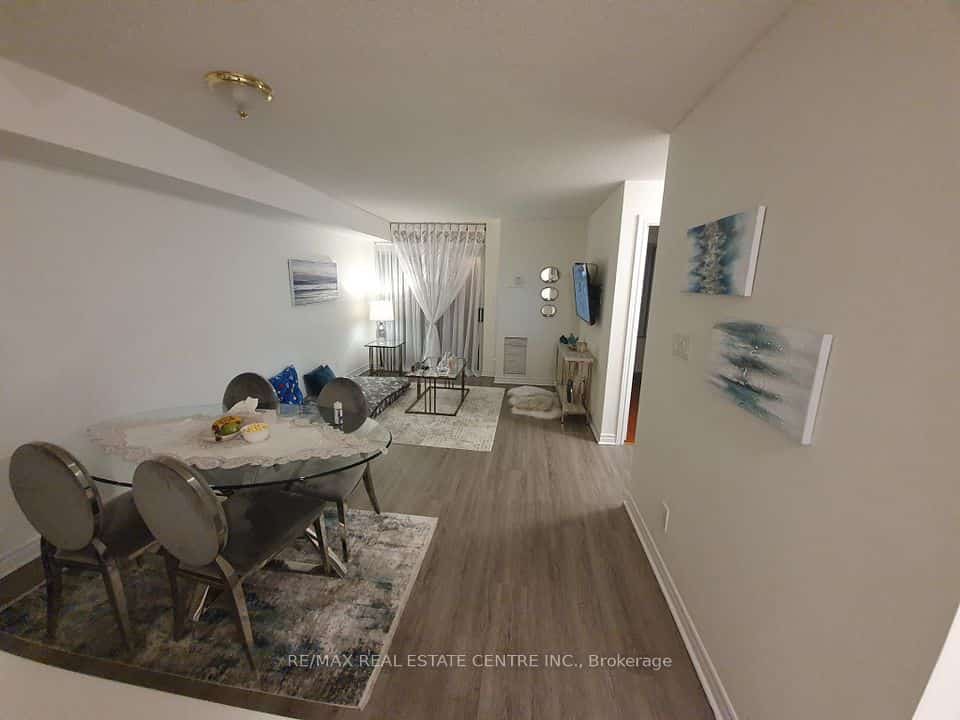 3880 Duke of York Boulevard #1705, Mississauga, ON L5B 4N7