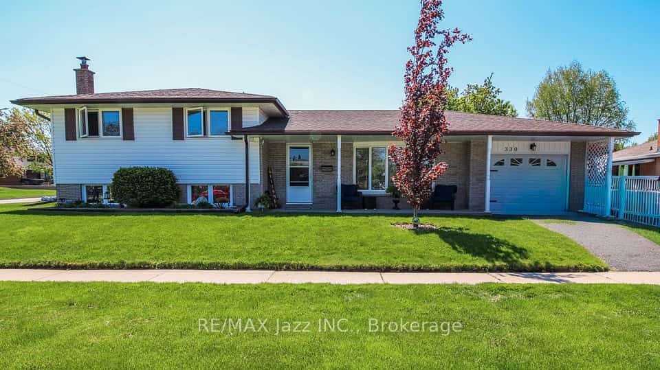330 Nipigon Street, Oshawa, ON L1J 4N9