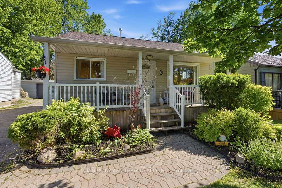 7 Beech Street, Ajax, ON L1S 1V8