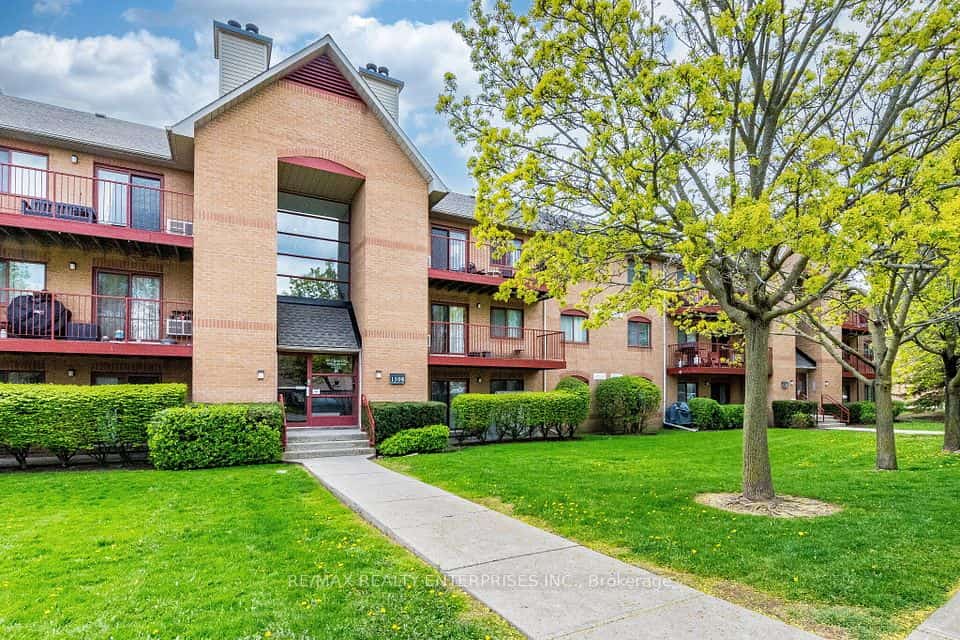 1508 Pilgrims Way #832, Oakville, ON L6M 3H1