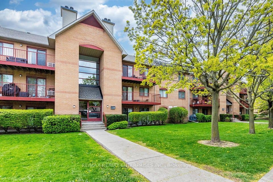 1508 Pilgrims Way, Oakville
