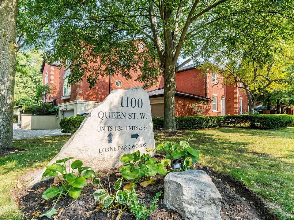 1100 Queen Street W #2, Mississauga, ON L5H 4J4