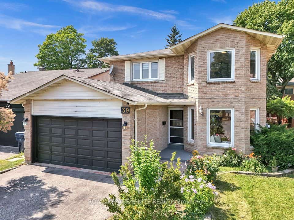 39 Saddleback Court, Toronto, ON M1B 2M3