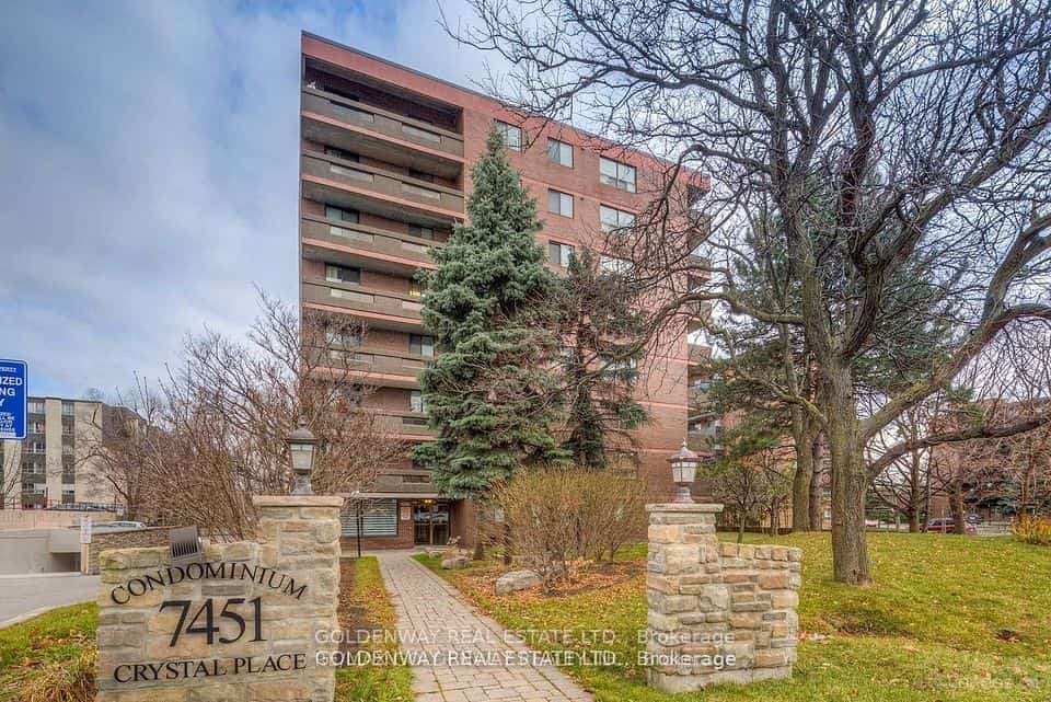 7451 Yonge Street #202, Markham, ON L3T 2B4