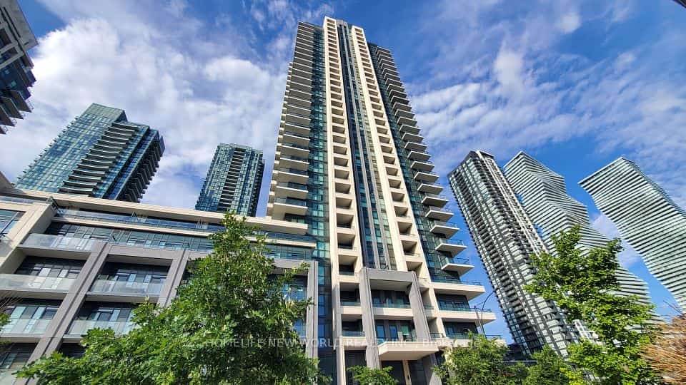 4055 Parkside Village Drive #2015, Mississauga, ON L5B 0K8