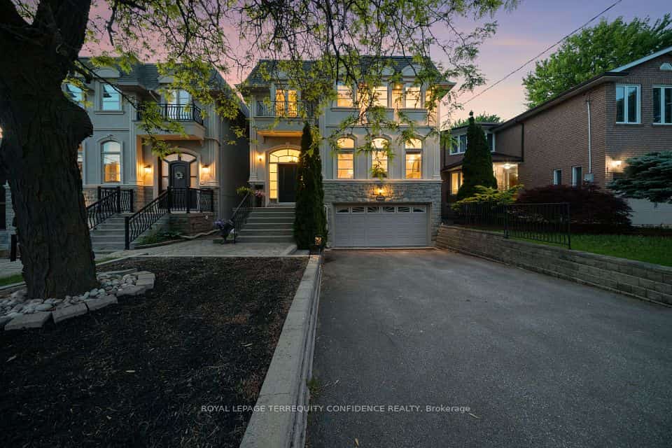 466A Ellerslie Avenue, Toronto, ON M2R 1C4