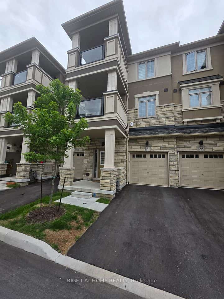 305 GARNER Road W #29, Hamilton, ON L9G 3K9