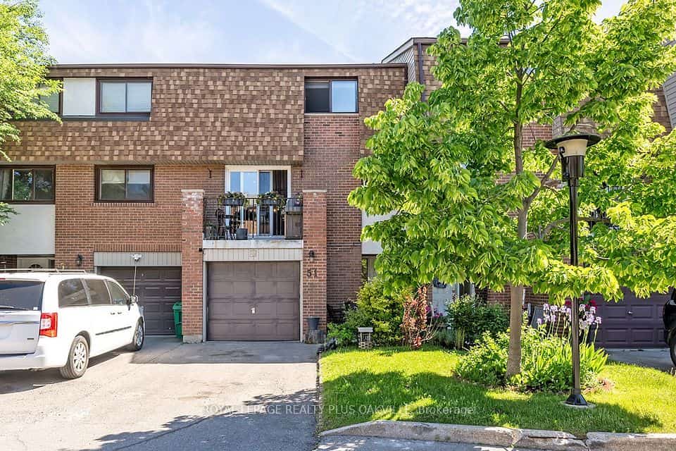 1051 Cedarglen Gate, Mississauga