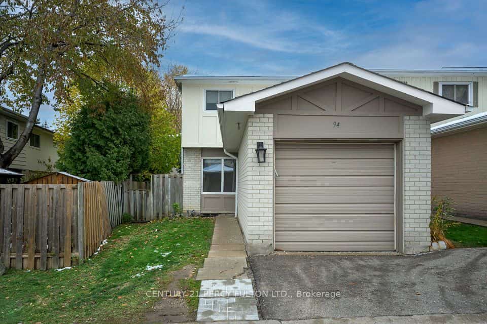 94 Plum Tree Way, Toronto, ON M2R 3J2