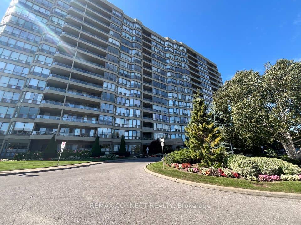 1890 Valley Farm Road, Pickering