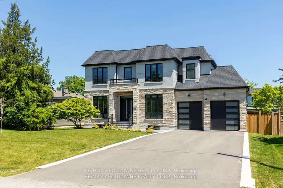 455 Samford Place, Oakville, ON L6L 4E7
