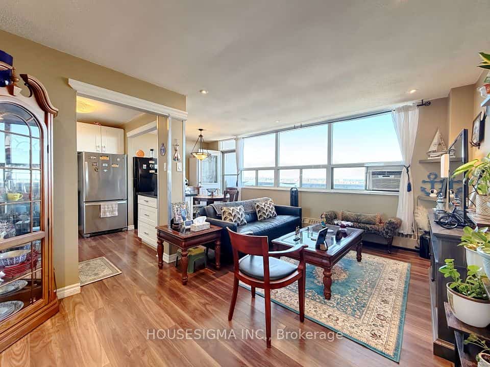 15 Albright Road #1002, Hamilton, ON L8K 5J2
