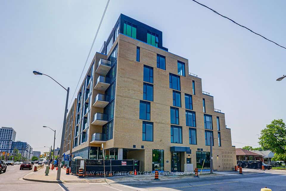 6 Chartwell Road #505, Toronto, ON M8Z 0H2