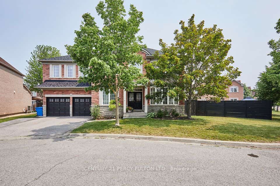 8 Mackeller Court, Ajax, ON L1T 0G2