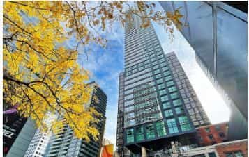 327 King Street W #703, Toronto, ON M5V 0W7