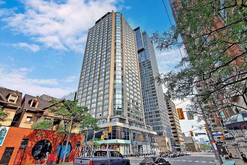 155 Yorkville Avenue #1920, Toronto, ON M5R 0B4